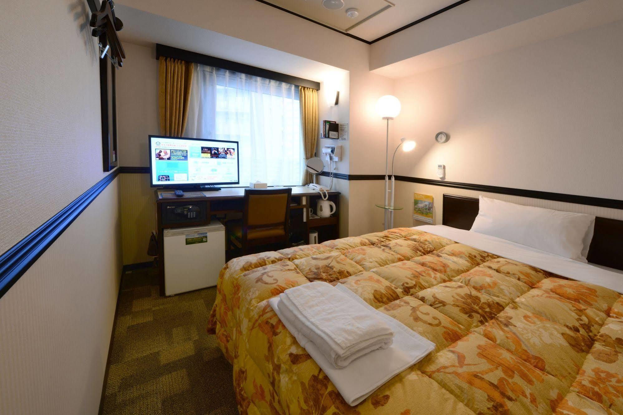 Toyoko Inn Sakudaira-eki Asama-guchi Bagian luar foto